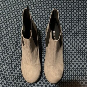 Divided Women's Ankle Boots in Light Gray